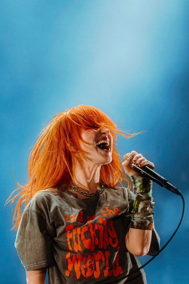 🚨 NOTICIA: Hayley Williams formará parte del próximo álbum de la banda de rock alternativo #Failure: “Location Lost” que se lanzará el 24 de abril. 

La canción en donde colaborará es la segunda del álbum con el título 'The Rising Skyline'.