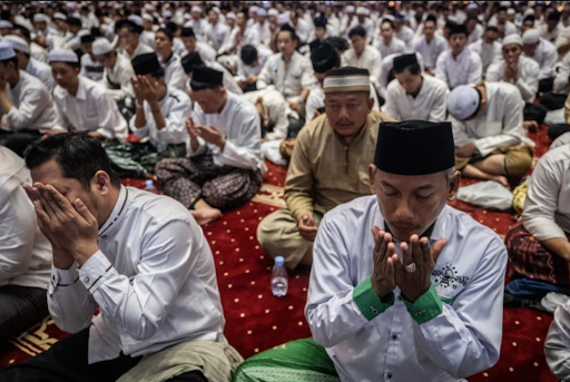 bliblidotcom's tweet photo. Ada yang mau 100 ribu?!
𝑵𝑲𝑲𝑪𝑯𝑰 yuk, Nanti Kita Kasih Cepek Hari Ini!
• Quote Tweet 1 doa/harapan spesialmu di Ramadan (misal: diberi kekuatan puasa, keluarga sehat, rezeki lancar, dll)
• FOLLOW @bliblidotcom
+ RT LIKE tweet ini
• Pemenang acak!

Goodluck, semoga doa terkabul :)