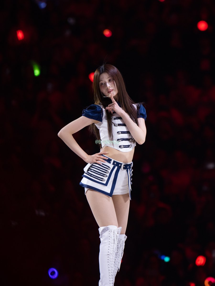 260201 #TWICE #트와이스 #SANA #사나 #TWICE_6TH_WORLD_TOUR