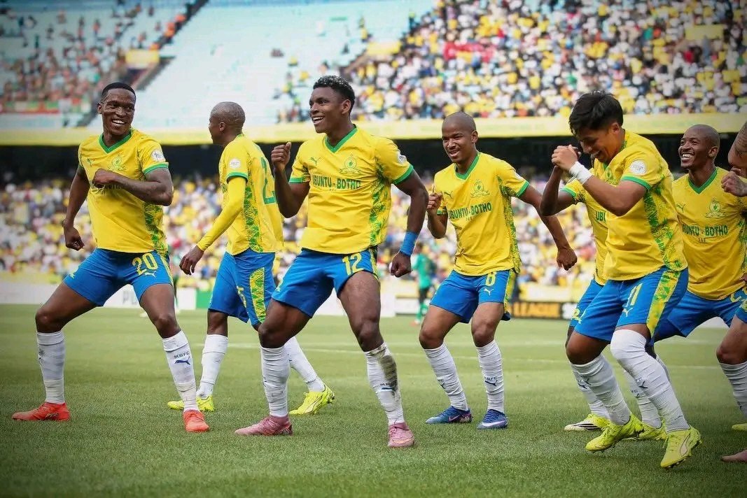 Morena O ba etele Masandawana... Lord knows 👆🏼 #Sundowns #AreyengMasandawana 💛💛