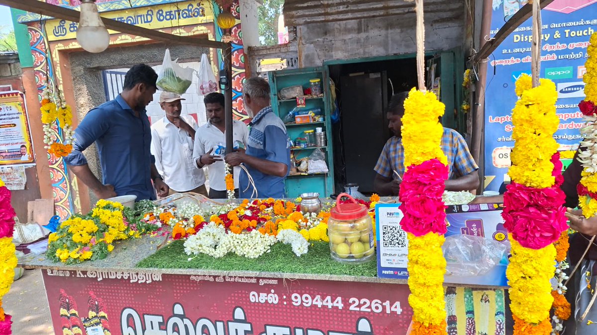 Vikramasingapu2's tweet photo. விக்கிரமசிங்கபுரம் நகராட்சி மெயின் ரோடு பகுதியில் ஆணையாளர் அறிவுறுத்தல் படி தடைசெய்யப்பட்ட  பிளாஸ்டிக் பறிமுதல் செய்யப்பட்டு அபராதம் விதிக்கப்பட்டது. @Tnpcbofficial @MawsTamilNadu @SwachhBharatGov https://t.co/3t1cqpYrEy