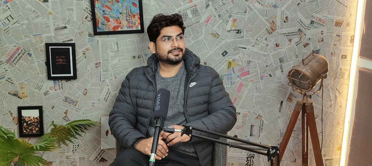 एक आग्रह (केंद्र सरकार और राज्य सरकार से)

 आज शिक्षक वर्ग को टीईटी अनिवार्यता के प्रश्न पर असमंजस और असुरक्षा का सामना करना पड़ रहा है। शिक्षा व्यवस्था में स्थिरता और मनोबल बनाए रखना भी उतना ही आवश्यक है जितना गुणवत्ता सुनिश्चित करना।

हम सरकार से यह निवेदन करना चाहते हैं कि