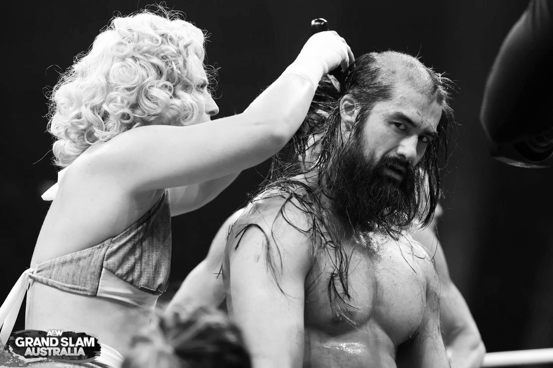 TimelessToShine's tweet photo. @DemiseOfTheSane After all, in this town, a star's hair is half the performance... and we simply refuse to give a lackluster show. https://t.co/BP4pwYUAtE