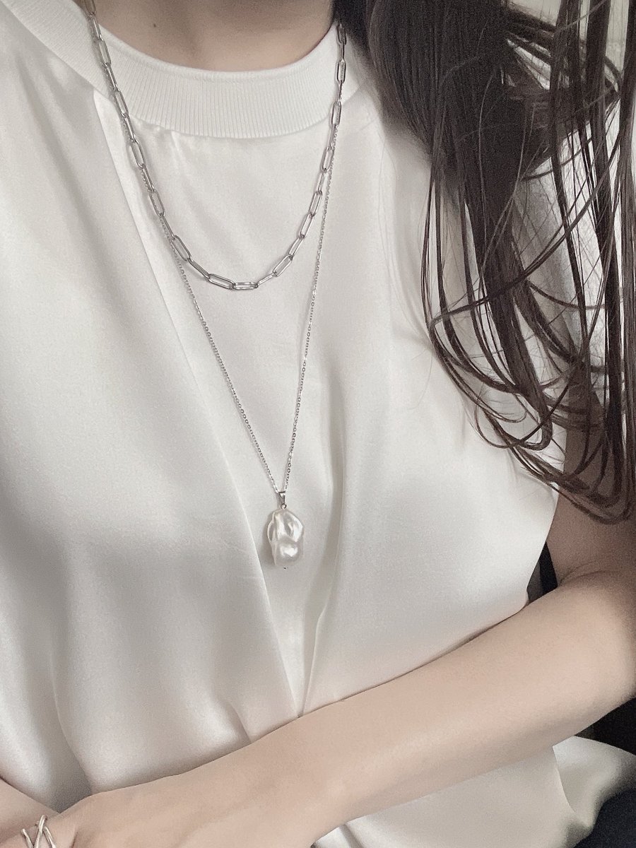 pifcharm's tweet photo. グレーの大粒バロックパールネックレス。在庫が少なくなってきました。

ホワイトよりも落ち着いた雰囲気のグレーパール。大人の女性に人気です🩶

🛒https://t.co/MD46ujnOfK

#minne https://t.co/WiEjwMzQVp
