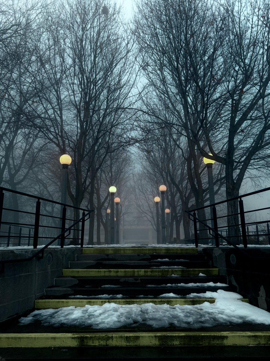 scionti_design's tweet image. Toronto today had some great fog.
Shot with my iphone air
#toronto #photograghy #fog #iphone #Canada 
@Toronto  @Apple