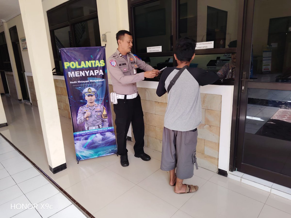 Memberikan informasi kepada wajib pajak mengenai mekanisme penerbitan STNK