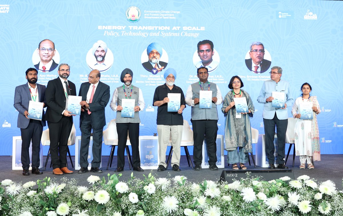 CEEWIndia's tweet image. With shifts in three areas: #ClimateRisk-informed decision making,  micro-irrigation and used water reuse, the #Chennai river basin sits on an opportunity to cut its future water gap by nearly two-thirds.

At Tamil Nadu Climate Week, CEEW launched its latest study on closing