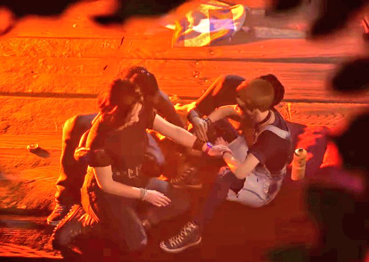 they're so beautiful<3<3<
#lostrecords