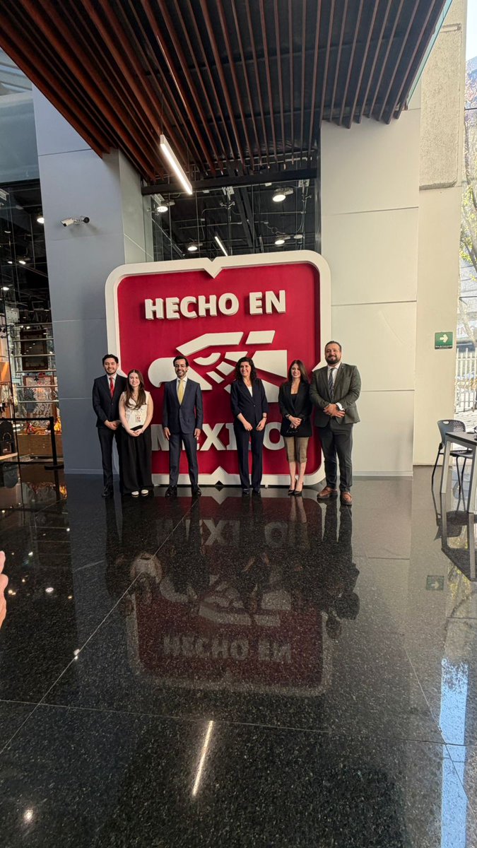 Feliz por la oportunidad de haber acompañado a los liderazgos de <a href="/UPS/">UPS</a> en su diálogo con autoridades de la <a href="/SRE_mx/">Relaciones Exteriores</a> y <a href="/SE_mx/">Economía México</a>; en donde abordamos puntos críticos sobre la facilitación comercial, #Mipymes, #PlanMexico y los Polos de Desarrollo #podecobi