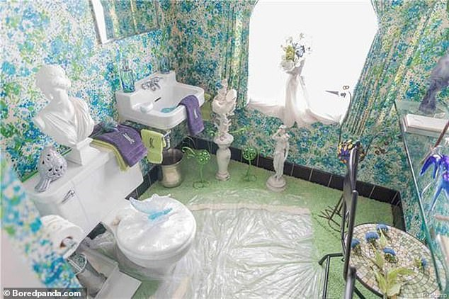 15zanaz's tweet image. They chose plastic on this bathroom floor instead of rugs in the case of accidents, you know, when he misses the toilet bowl 🤪
#homedesign
#interiordesign
#interiors
#interiordecor