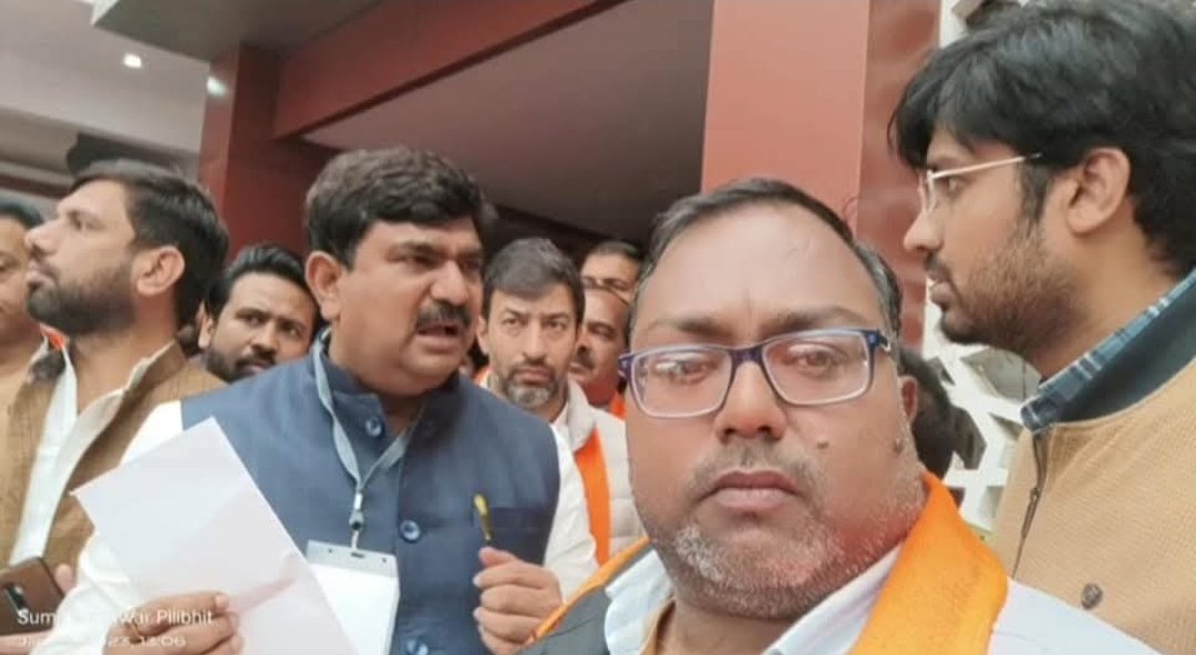 SumitKumarGang4's tweet photo. उत्तर प्रदेश भाजपा के प्रदेश उपाध्यक्ष एवं विधान परिषद के मा॰ सदस्य श्री @MohitBeniwalBJP जी आप को जन्मदिन की हार्दिक बधाई शुभकामनाएं @santoshupbjp @idharampalsingh @anuraggautambjp @BrijBahadurBJP @Bhupendraupbjp @BJP4UP @iDurVijayShakya #pilibhit https://t.co/bFWtk7thtA