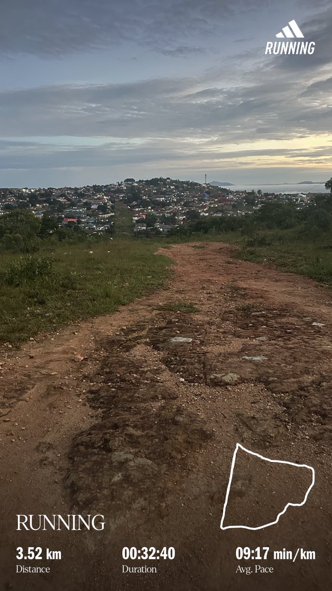 Track Running 🏃‍♂️
#RunningWithTumiSole 
#RunningWithLulubel 
#FetchYourBody2026
#IPaintedMyRun
#KumhanyaHatiregiZvekumhanya 
#BeatYesterday 
#WaterMelonGang 🍉