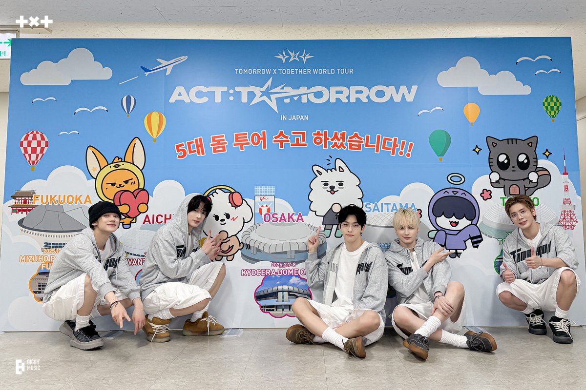TXT_bighit's tweet image. &amp;lt;ACT : TOMORROW&amp;gt; Backstage Photo Sketch
(weverse.io/txt/media/4-22…)

#투모로우바이투게더 #TOMORROW_X_TOGETHER #TXT
#ACT_TOMORROW #TXT_TOUR_ACTTOMORROW