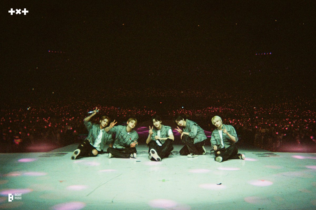 TXT_bighit's tweet image. &amp;lt;ACT : TOMORROW&amp;gt; Backstage Photo Sketch
(weverse.io/txt/media/4-22…)

#투모로우바이투게더 #TOMORROW_X_TOGETHER #TXT
#ACT_TOMORROW #TXT_TOUR_ACTTOMORROW