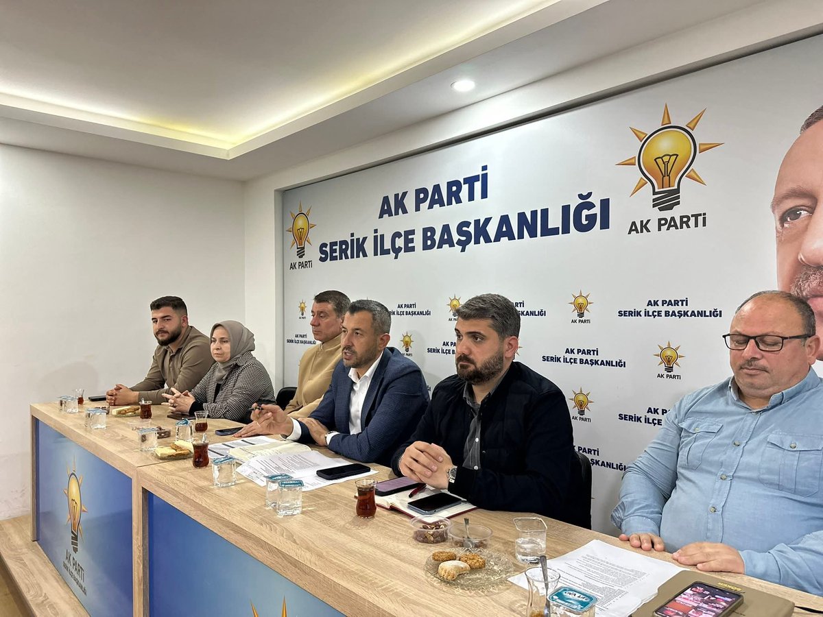 akkadinserik07's tweet photo. İlçe Başkanımız Ahmet Söker başkanlığında, İlçe Koordinatörümüz İlker Koç ve AK Parti Serik Kadın Kolları Başkanımız Selda Aslan’ın katılımlarıyla Üç Kademe İlçe Danışma Toplantımızı teşkilat mensuplarımız ile birlikte gerçekleştirdik.Serik AK Parti ailesi olarak tam kadro, ilk günkü aşkla ve kararlılıkla çalışmalarımıza devam ediyoruz.

@tugbaisikercan
@AKKADINGM
@alicetin_07
@akpartiantalya7
@GlinZboz
@akkadinantalya
@ahmetsoker7
@akkadinserik07
@selda_asla10174