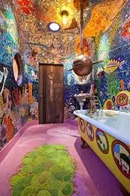 15zanaz's tweet image. Maximalist to the max in this bathroom.
You wouldn't want to be drunk or stoned and accidentally stumble in there as a guest.
#homedesign
#interiordesign
#interiors
#interiordecor