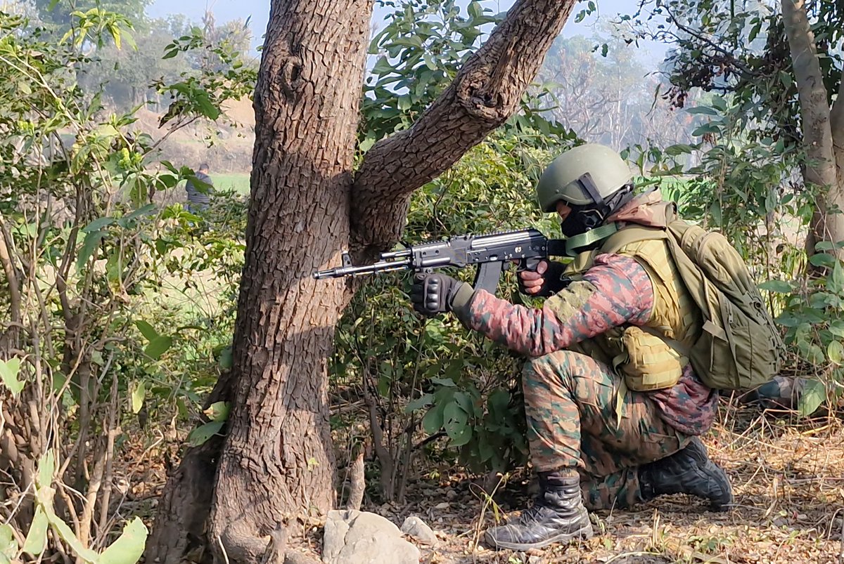 IndianWarr66126's tweet photo. Peace and stability in J&amp;K reflect the professional efforts of #CRPF forces. #YouTubeDOWN Carver New Yorkers Mamdani Driscoll #RexComus #WadWeek #LCDLF6 Oriana Nebraska Iowa, Hawkeyes Mick Cronin Pope Zaria, Blake Monroe Rupp Georgia, Purdue Stirtz Chandler, Somto Cyril Mast https://t.co/lk1bzO1cbD