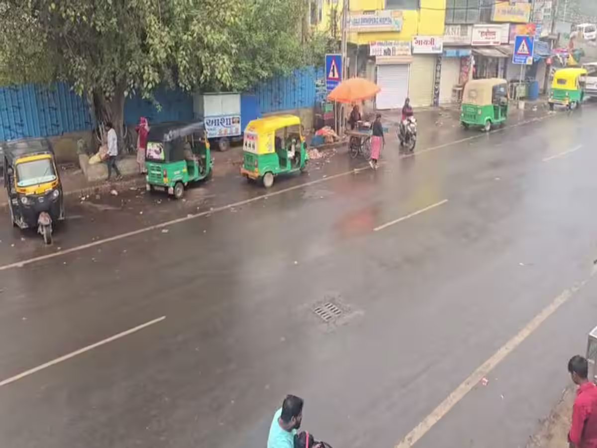 Unseasonal rain hits parts of Gujarat; cloudy weather in some areas