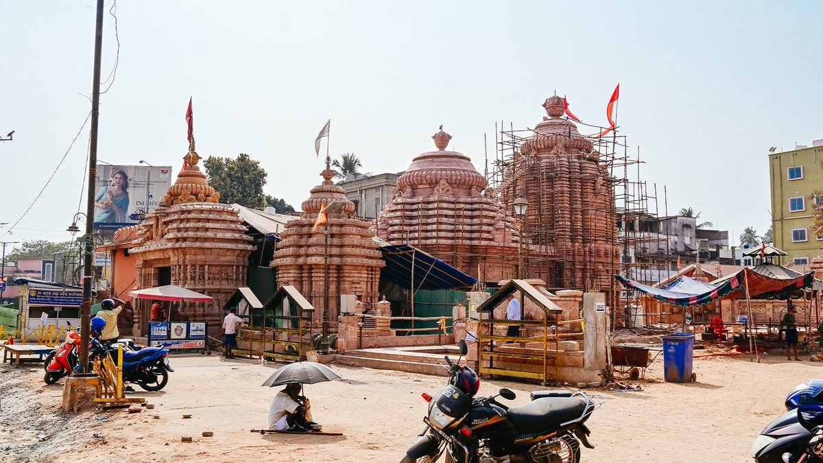 OBCC_Odisha's tweet photo. The sacred precinct of Maa Cuttack Chandi, revered as the presiding deity of #Cuttack, is being revitalised under the Integrated Development project executed by #OBCC. https://t.co/EHO6FKcsB6