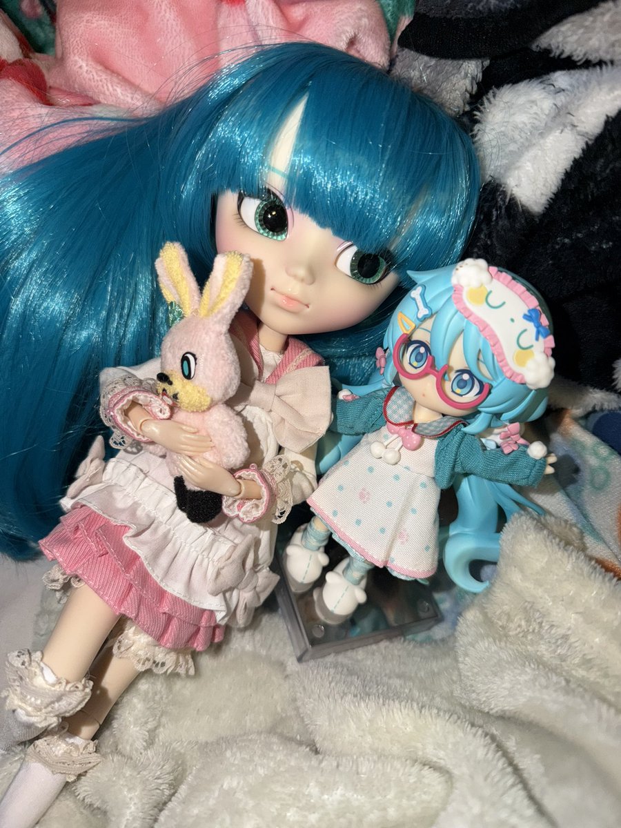 DollyTouya's tweet photo. Internet girl !! <3

#HatsuneMiku #VOCALOID #初音ミク #pullipdoll #pullip #dolltwt https://t.co/yMMf4lXQ7J