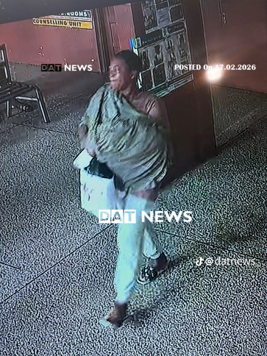 kvng_baff's tweet photo. Here is a CCTV footage of her allegedly exiting the hospital with the stolen baby at Mamprobi PolyClinic.

Retweet let’s make it viral https://t.co/MLbYyFNpxR