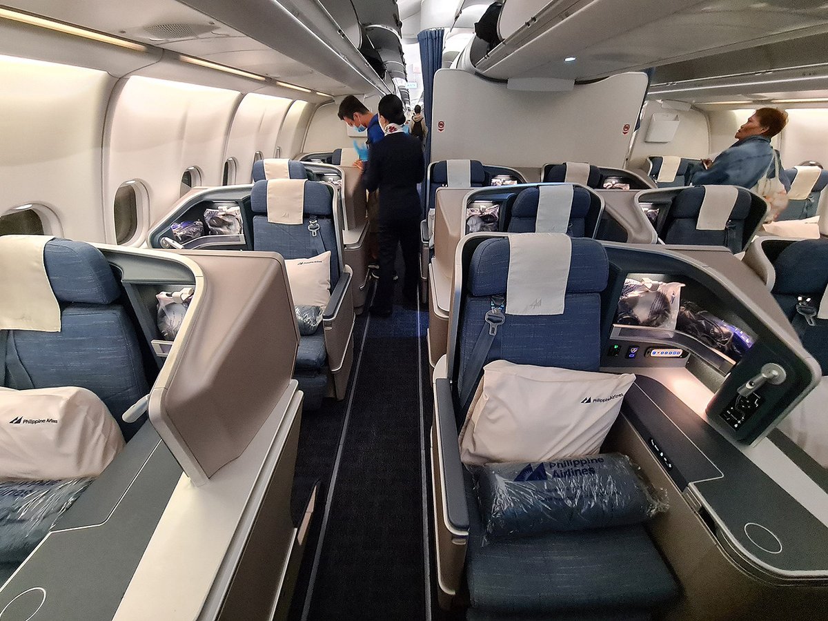 cliff_89's tweet photo. BLOG LINK: https://t.co/tREZpCAk2f

#BusinessClass flight with #PhilippineAirlines PR211 from #Manila, the #Philippines to #Sydney, #Australia!  

#Airbus #A330 #flight #fly #journey #holiday #vacation #wanderlust #trip #travel #blog #travelblog #travelblogger https://t.co/acGnigO1X7