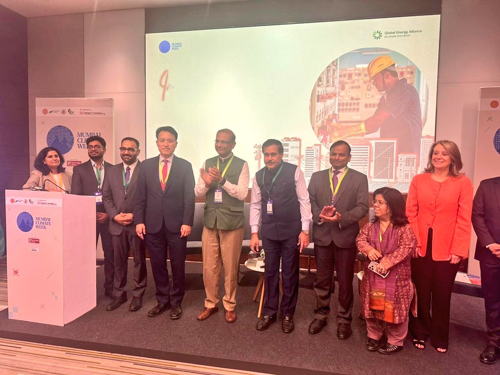 jayantsinha's tweet photo. Glimpses from yesterday at #MumbaiClimateWeek, very well organised and focused on solutions.
Encouraging to see strong collaboration across government, finance and industry to accelerate India’s #NetZero journey.
#NetZeroIsNetPositive https://t.co/0dEKLszx3t