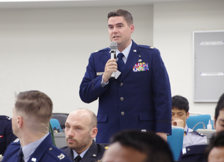 jasdf_meguro's tweet photo. The 25th #InternationalSeminar has kicked off at the #JASDF #CommandandStaffCollege ! Japanese students and 31 participants from NATO and 23 countries around the world will strengthen friendships and mutual understanding through discussions and cultural programs! https://t.co/F17KSWXgDV