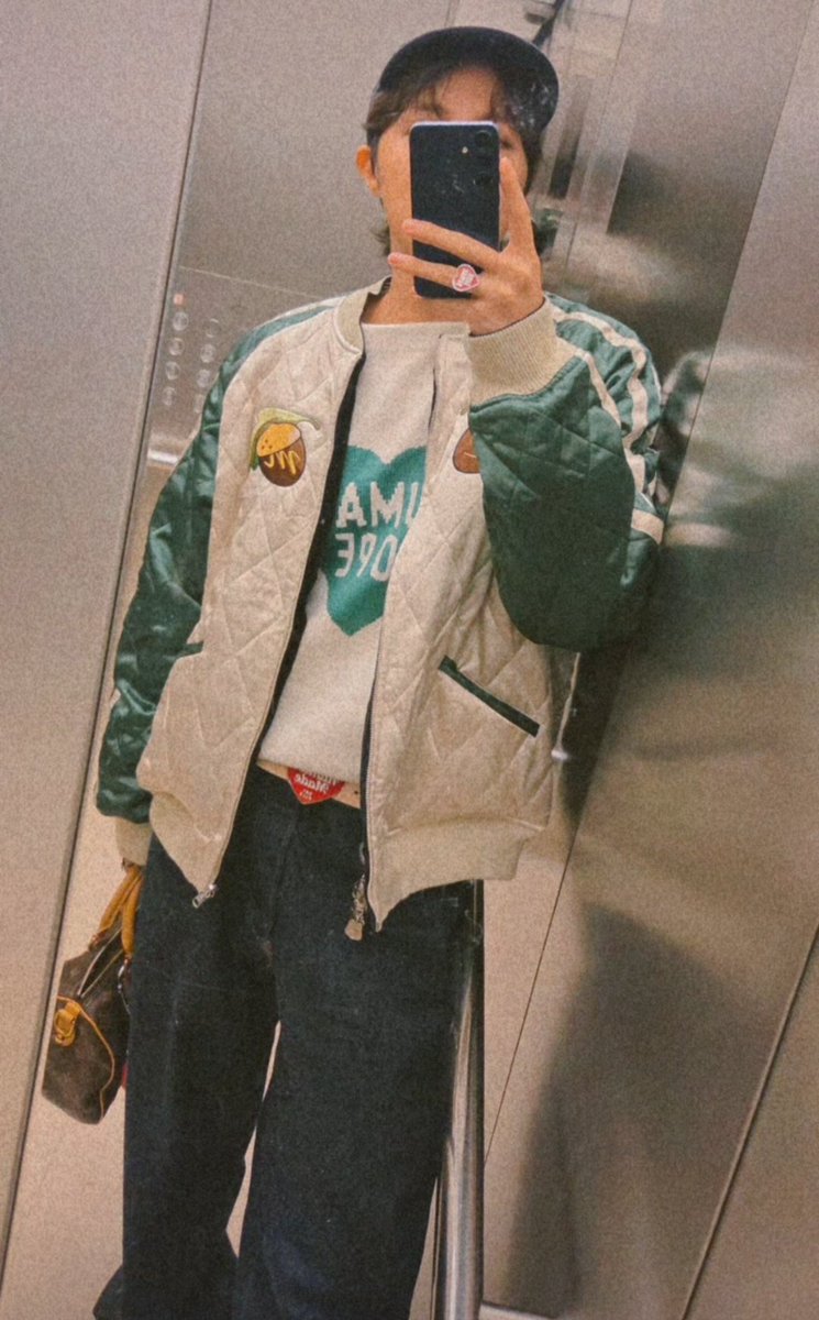 _pratigya_08's tweet photo. Love yaa hobi 💜🤗 @bts_bighit
#JHOPE
#LoveYouHobi
#HOBIUARY2026 #HobiOurShiningStar #HAPPYJHOPEDAY #To_Be_Contiuned_218
#WithjhopeAlways #AnotherYearOfHope
#HopeBornToShine
#HopeBringsSweetDreams https://t.co/Ooyrmo6bwm