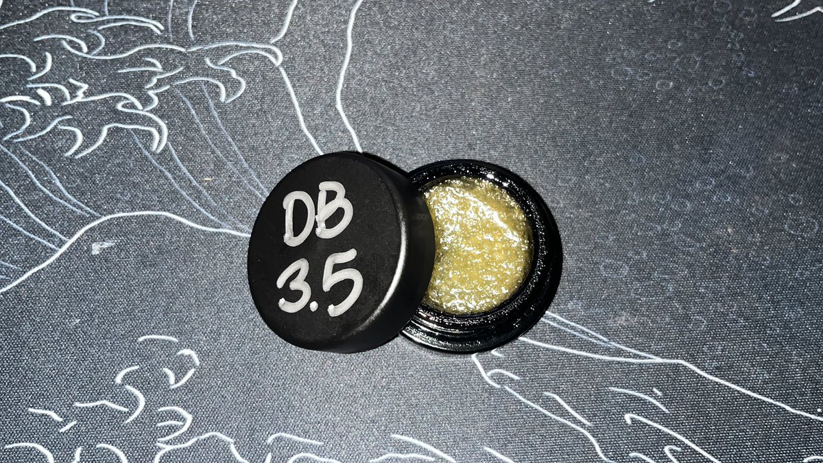 festielovesrosin tweet media