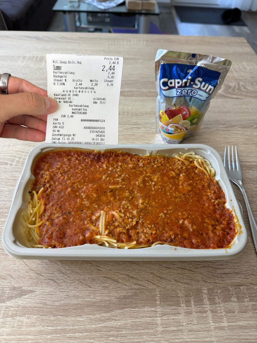 atchinator tweet media