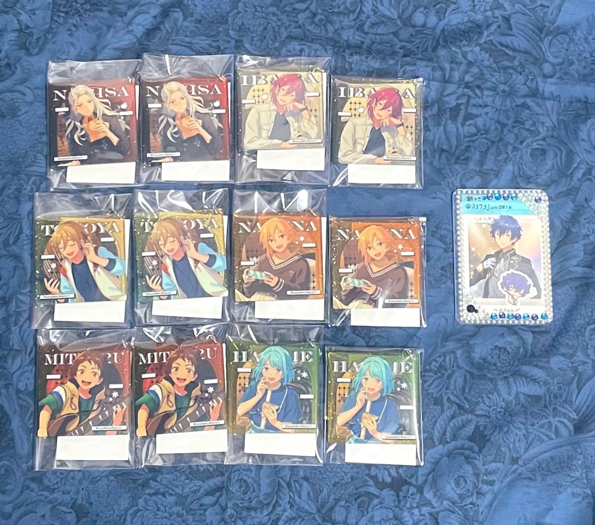3373jun0816's tweet photo. [交換 譲渡] あんスタ スターキーホルダーコレクションSparkle Vol.2　

「譲」凪砂、茨、友也、なずな、光、創 

「求」 同異種ジュンor647円/点＋送料(あみあみ価格)

︎✿交換はお値段近づけてor差額精算
︎✿何でも検討します◎

ﾘﾄﾘﾝご一読の上お気軽にお声がけください😌 https://t.co/nBYwn133b8
