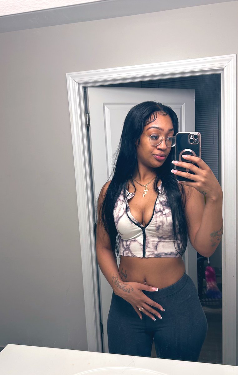 Stacey Lynn 🍑 tweet media