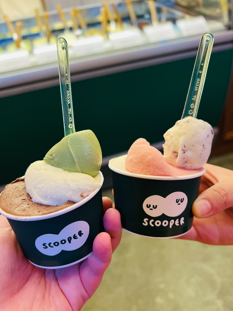 젤라또 먹고 싶다!!!!

다들 최애 젤라또집 어딘가요??
국내해외 맛집 모두 환영
저는 일단 서울 삼각지에 있는 ‘스쿠퍼’요!!

두가지맛 고르고 마지막 맛보기로 한가지 맛 더 주시는것도 좋규 늘 신메뉴가 생겨서 체고되잔아