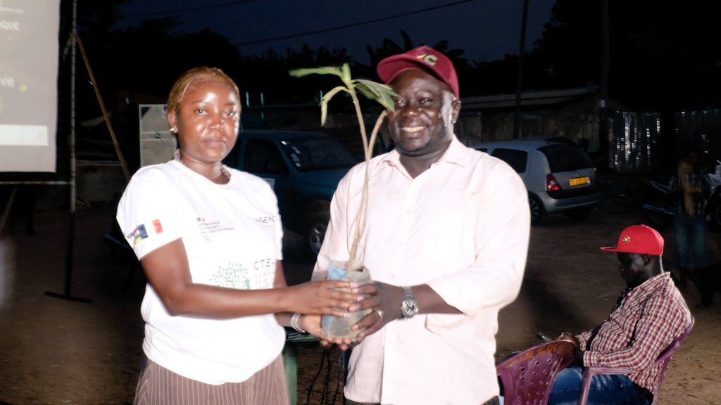 Espace Média Centrafrique tweet media