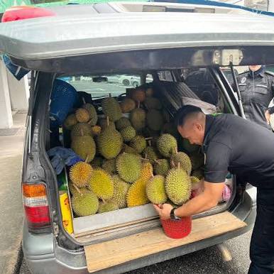 A4کليڠ #RobohKuilHaram tweet media