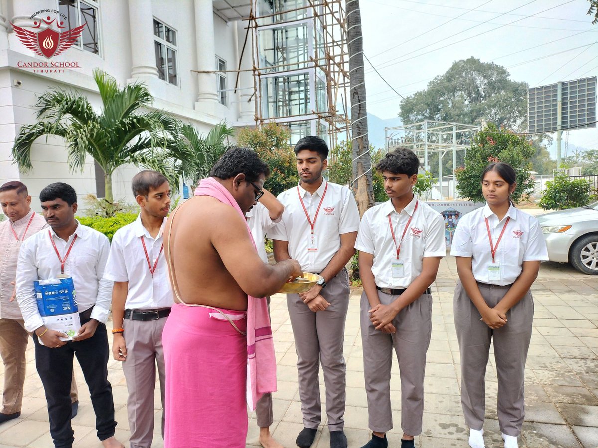 CandorPublic's tweet image. Grade 12 | First Board Exam | First Batch
A proud and emotional milestone for us.
Our first Grade 12 batch steps into their board exams with prayers, blessings, and confidence.
All the very best. Go shine.
#CandorNationalPublicSchool #Grade12 #FirstBatch #BoardExams