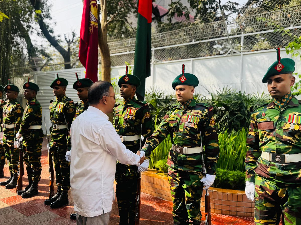 saifulhatia979's tweet photo. গণপ্রজাতন্ত্রী বাংলাদেশ সরকারের প্রধানমন্ত্রী জনাব তারেক রহমানের প্রথম কার্যদিবস । https://t.co/xiODVxyS3V