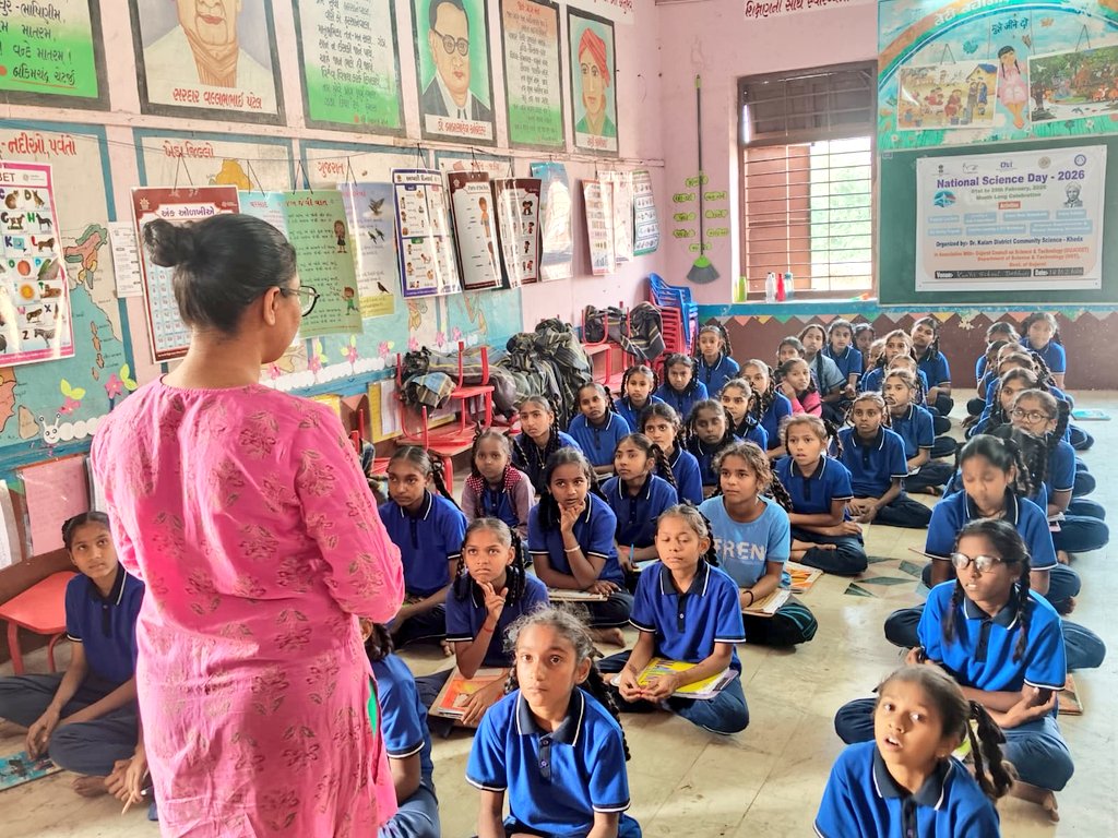 drkalamcsckheda's tweet image. 🔬✨ Young minds explored big ideas!
As part of the #NationalScienceDay Month-Long Celebration, a #CreativeLearning Session was conducted today at Kanya Primary School, encouraging curiosity and hands-on learning. 🌱📚 #ScienceForAll #Womeninscience
