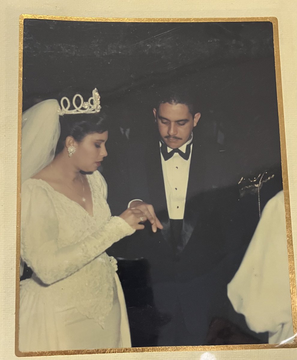 JoseMMinier's tweet photo. Un día como hoy, en 1994, Dios bendijo nuestra unión. 💍

Karen Polanco, gracias por tu amor fiel y por las dos bendiciones más grandes: nuestros hijos.

Han sido años de fe, lucha y amor verdadero.
Que Dios nos conceda muchos más.
¡Feliz aniversario! 🤍🙏 https://t.co/nDK2S1taPu