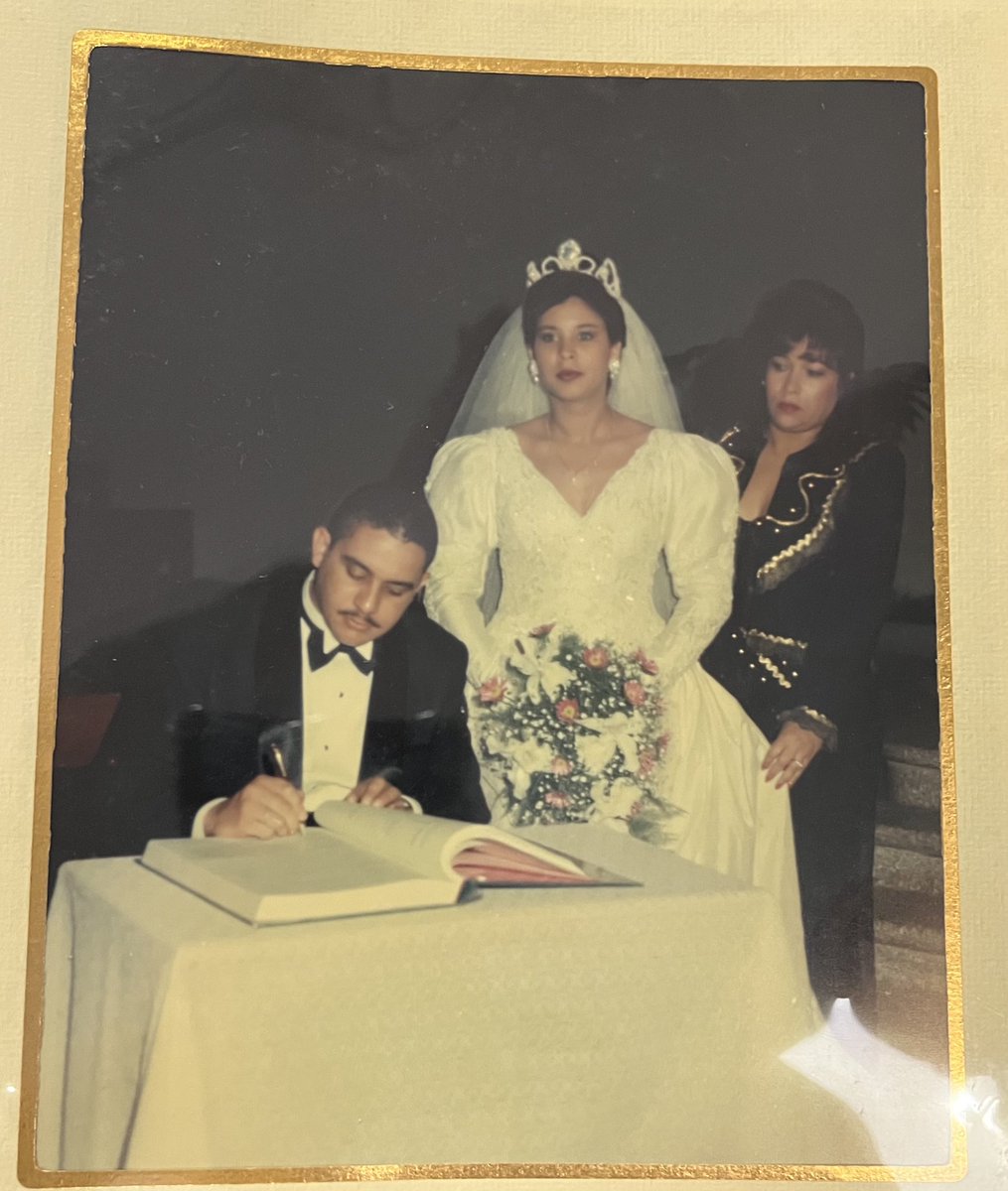 JoseMMinier's tweet photo. Un día como hoy, en 1994, Dios bendijo nuestra unión. 💍

Karen Polanco, gracias por tu amor fiel y por las dos bendiciones más grandes: nuestros hijos.

Han sido años de fe, lucha y amor verdadero.
Que Dios nos conceda muchos más.
¡Feliz aniversario! 🤍🙏 https://t.co/nDK2S1taPu