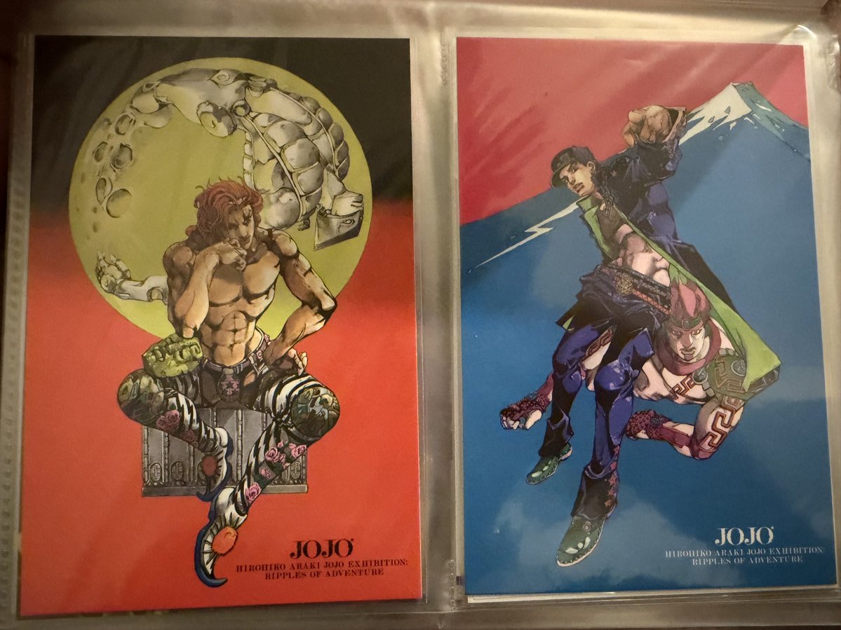 原画展に行くのが趣味なので、大量のポストカードをコレクションしてい