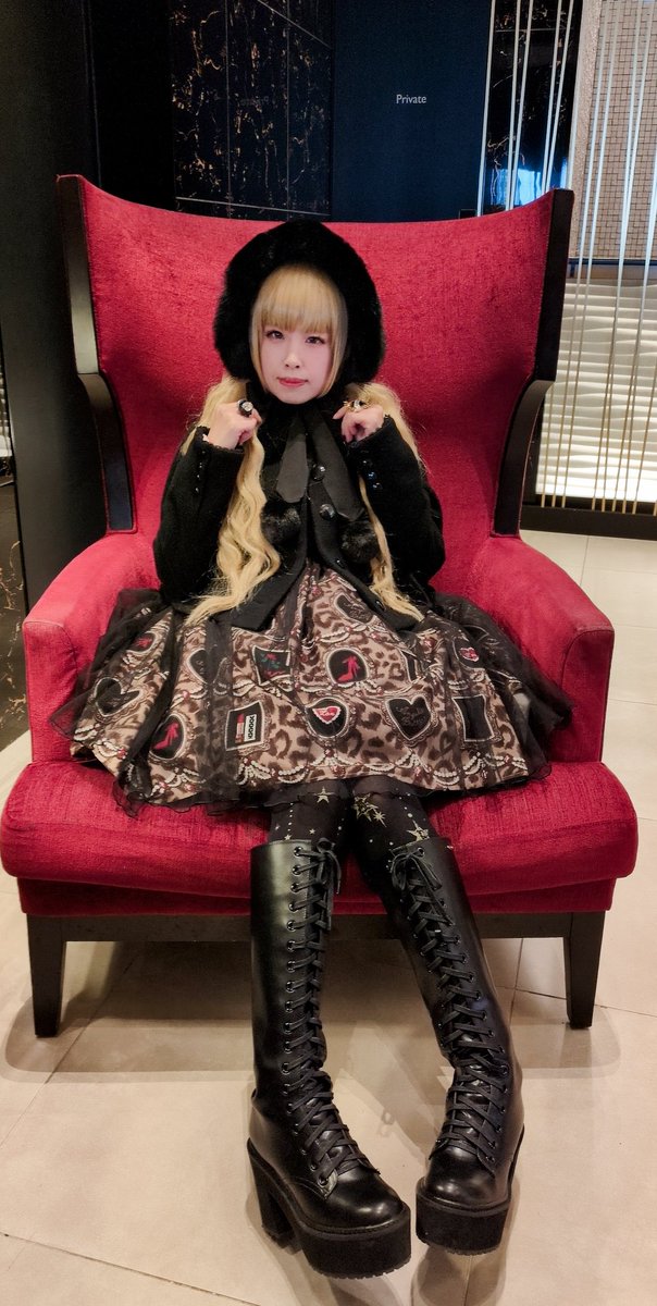 念願のLuxmiraのファーボンネットとレオパードあわせでビュッフェ行ったﾖｰﾝ