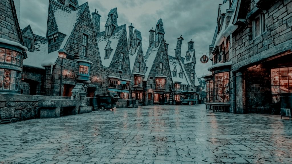 𝐇𝐎𝐆𝐒𝐌𝐄𝐀𝐃𝐄