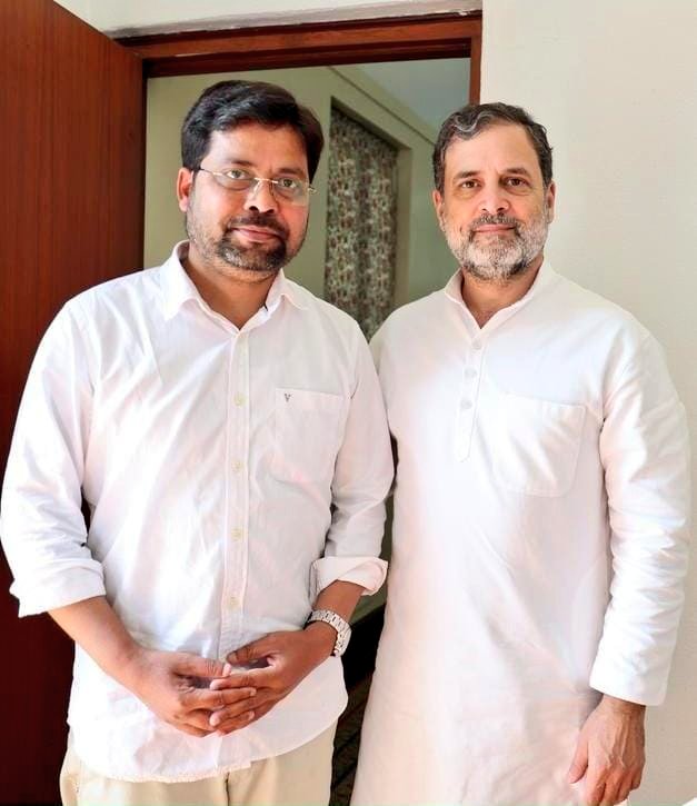 AnupamConnects's tweet photo. प्रेरणा और उत्साह भरे बैठक के बाद की तस्वीर..❤️ https://t.co/leT9MG31sJ