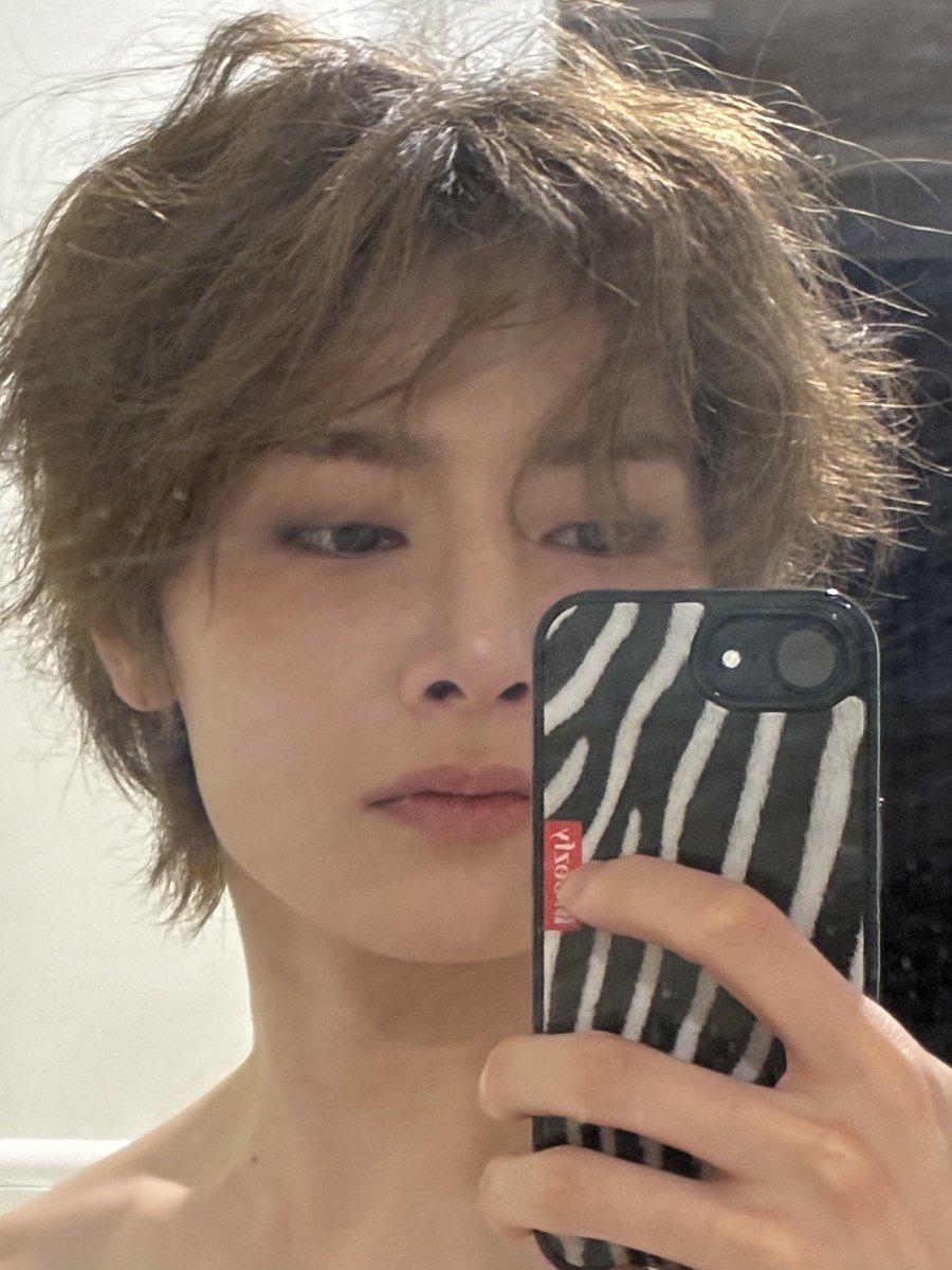 seninle ilgili olan hayallerimi soylersem beni burada barindirmazlar 😖