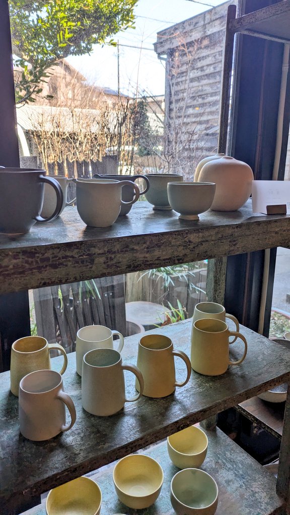 misakingoto's tweet photo. 名古屋出張中〜！
クロスバイク、トラックの荷台に積んできたので宿から常滑まで走った✨️常滑ほんといいところ🌞うつわかわいい、街並みおしゃれ、ごはん珈琲おいしい、店員さん優しい、海きれい♥
往復50km久々漕いで筋肉痛♥しあわせ〜 https://t.co/e5zKyi8krv