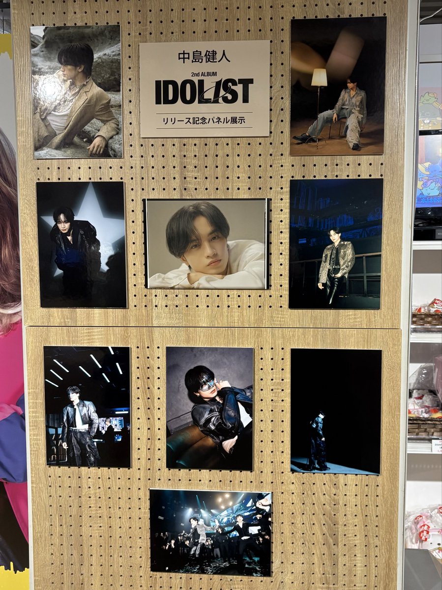 IDOL1ST』の発売記念のパネル展示。 シブツタ、HMV、タワ渋