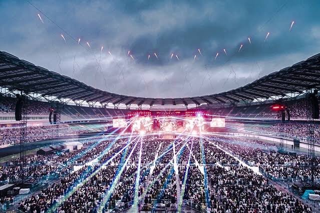 I’m sorry, but comparing Stray Kids’ Asia tour to Enhypen’s is honestly a complete joke .. 😭
Stray Kids are literally the biggest 4th gen act in asia, selling 700K tickets across the continent. They’re also the first 4th gen act to hold concerts at a National Stadium (31K) and