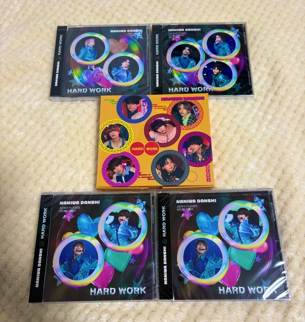 なにわちゃんのCD合わせて全種類揃ったぁ〜(   ¯꒳¯ )✨️
幸せ～❤️🧡💛🩷💜💙💚
大橋くんの撮り愛男子可愛い～💚💚